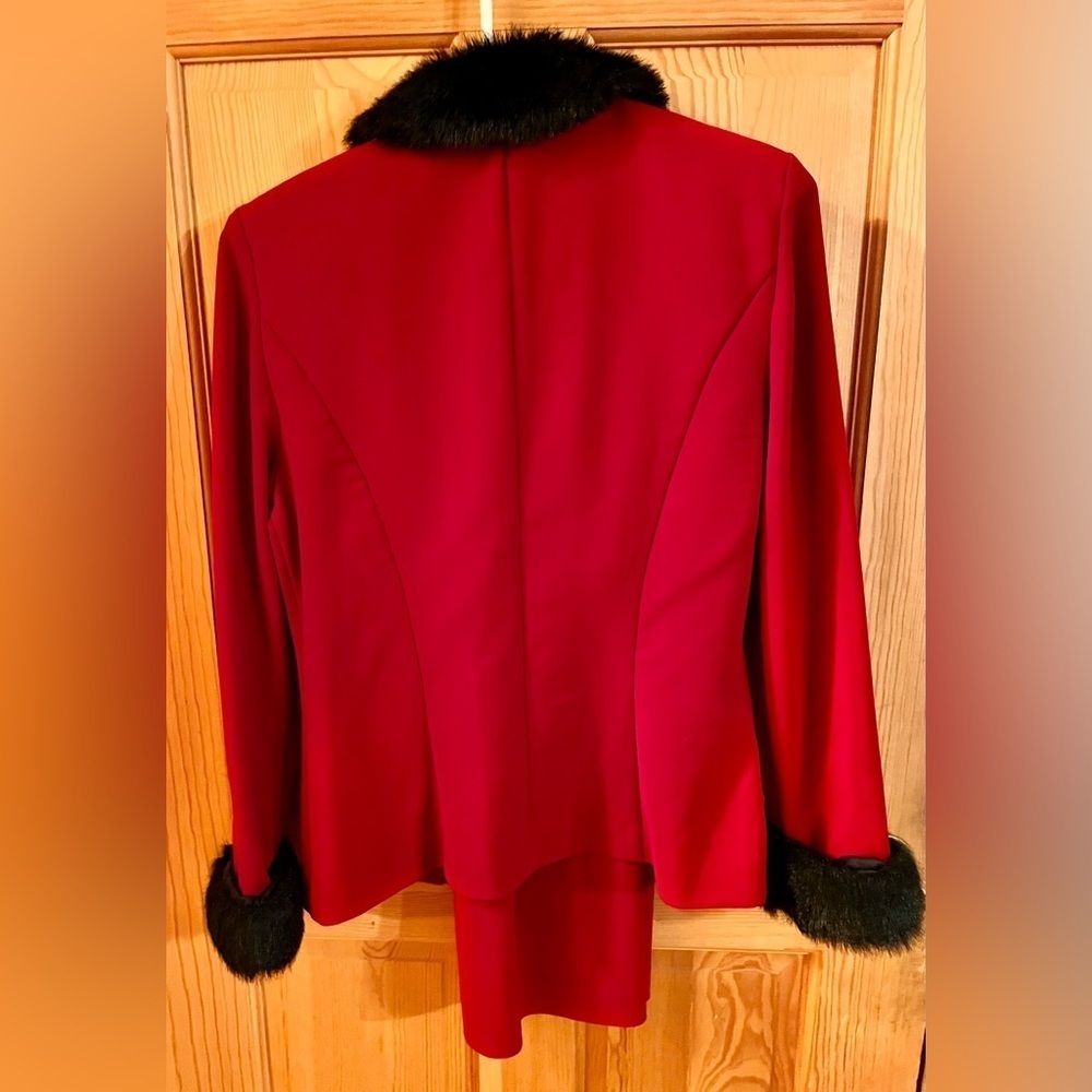 Positive Attitude Size 6 two-piece Skirt and Blazer Set Faux Fur Collar Cuffs - Picture 7 of 13